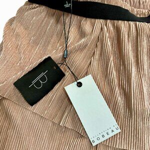 Womens‎ knee length skirt size L tan color New with Tags